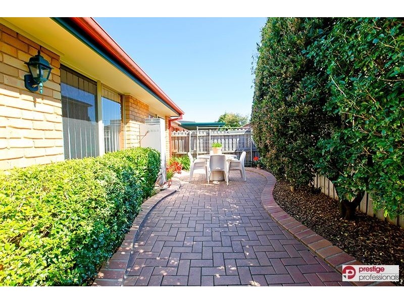 12 Eildon Court, Wattle Grove NSW 2173