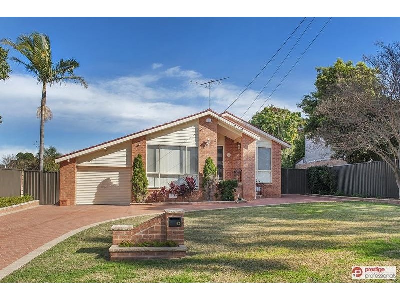 25 Josephine Crescent, Moorebank NSW 2170