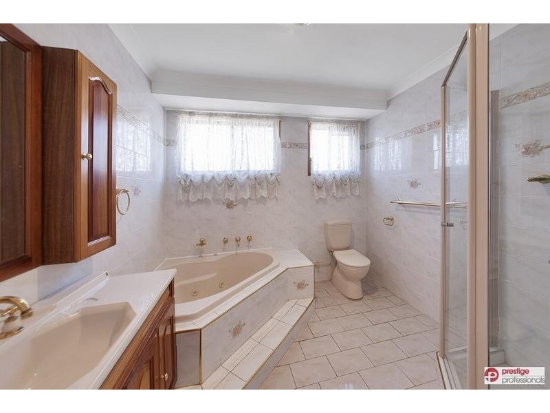 28 Derby Crescent, Chipping Norton NSW 2170