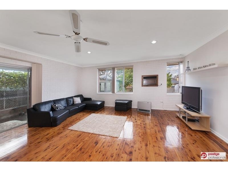 8 Josephine Crescent, Moorebank NSW 2170