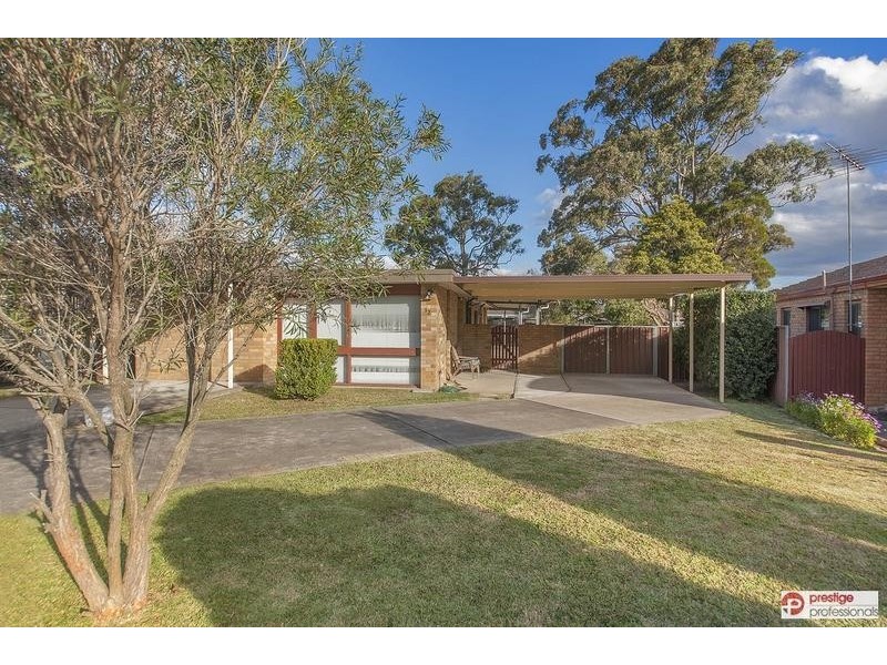 32 Burton Avenue, Moorebank NSW 2170