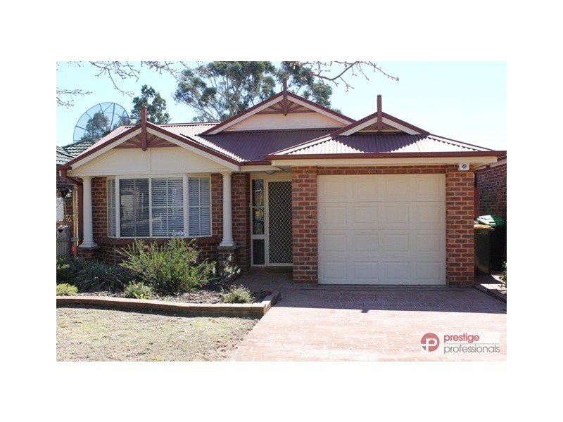 8 Tweed court, Wattle Grove NSW 2173