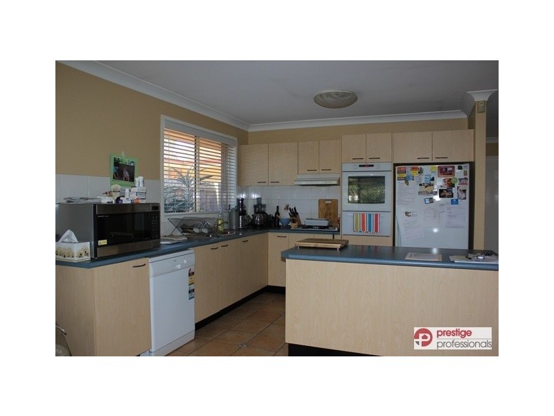 8 Tweed court, Wattle Grove NSW 2173