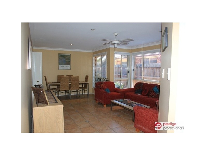 8 Tweed court, Wattle Grove NSW 2173