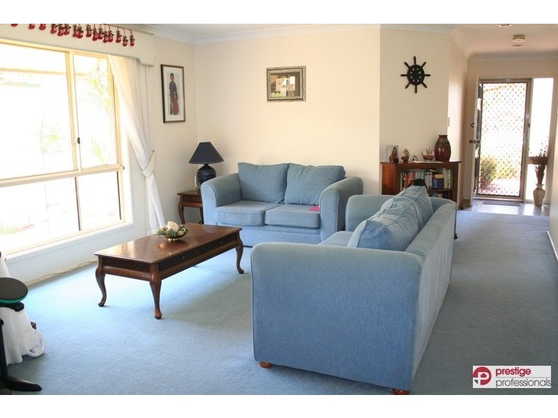 36 Banyule Court, Wattle Grove NSW 2173
