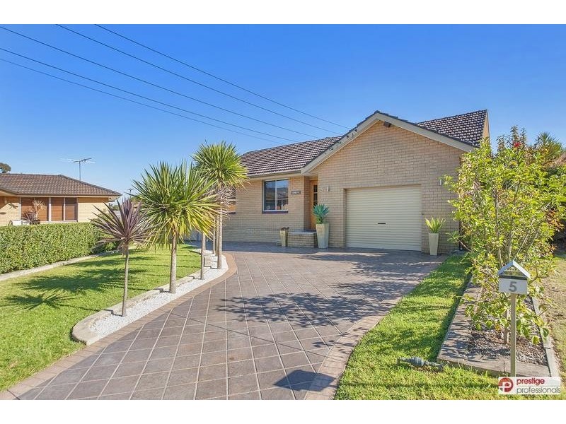 5 Aruma Close, Chipping Norton NSW 2170