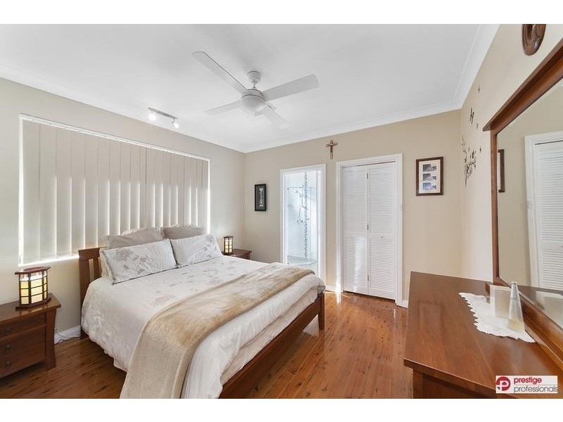 5 Aruma Close, Chipping Norton NSW 2170