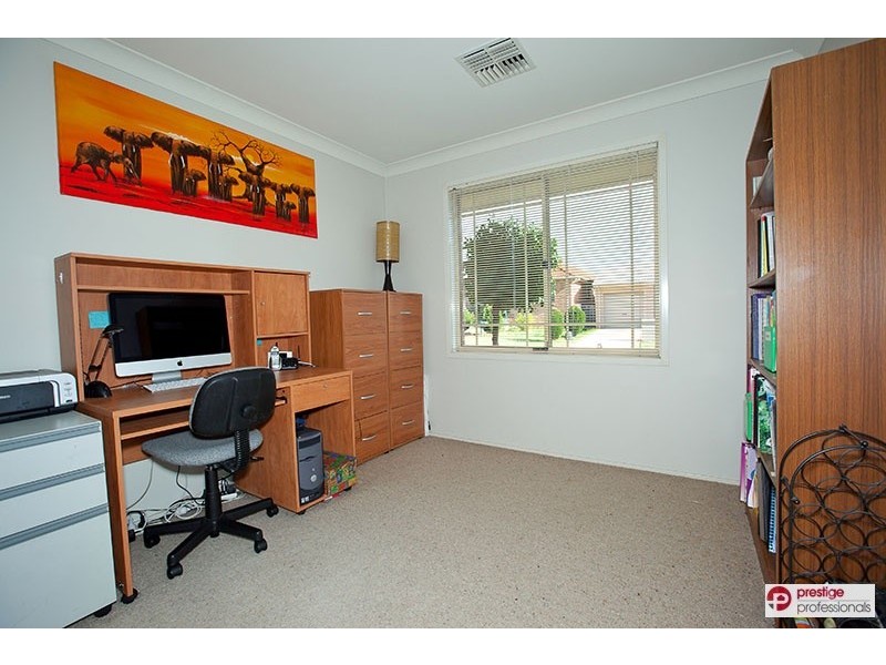 1 Alexandrina Court, Wattle Grove NSW 2173