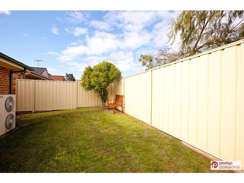 1 Alexandrina Court, Wattle Grove NSW 2173