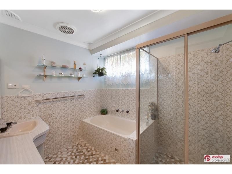 3 Pennington Avenue, Georges Hall NSW 2198