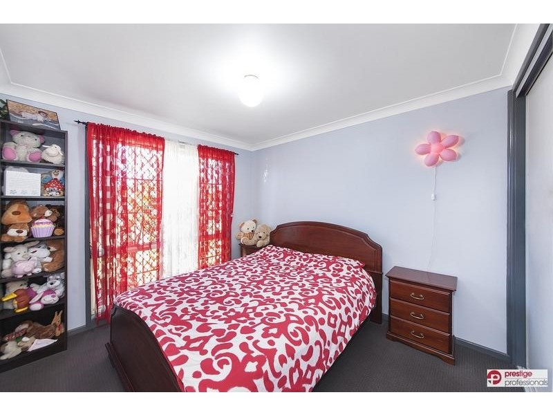 5 Booree Court, Wattle Grove NSW 2173