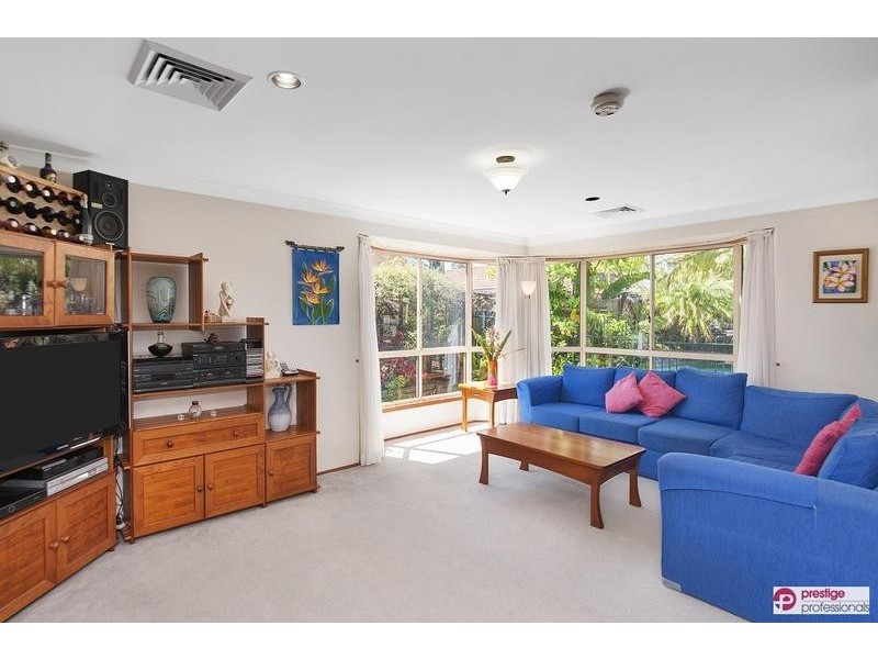 77 Daintree Drive, Wattle Grove NSW 2173