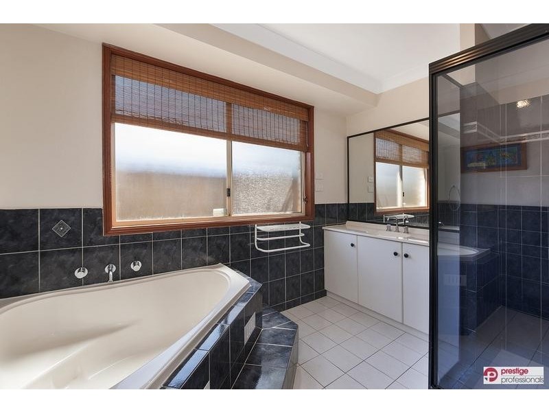 77 Daintree Drive, Wattle Grove NSW 2173