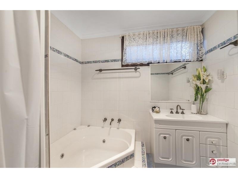 11 Gal Crescent, Moorebank NSW 2170