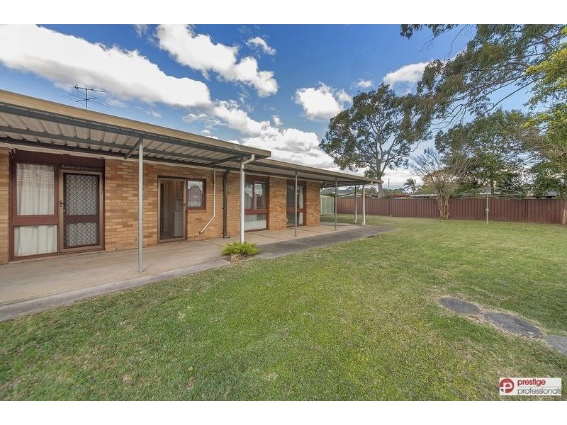 32 Burton Avenue, Moorebank NSW 2170