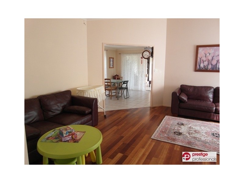 16 Jimbour Court, Wattle Grove NSW 2173