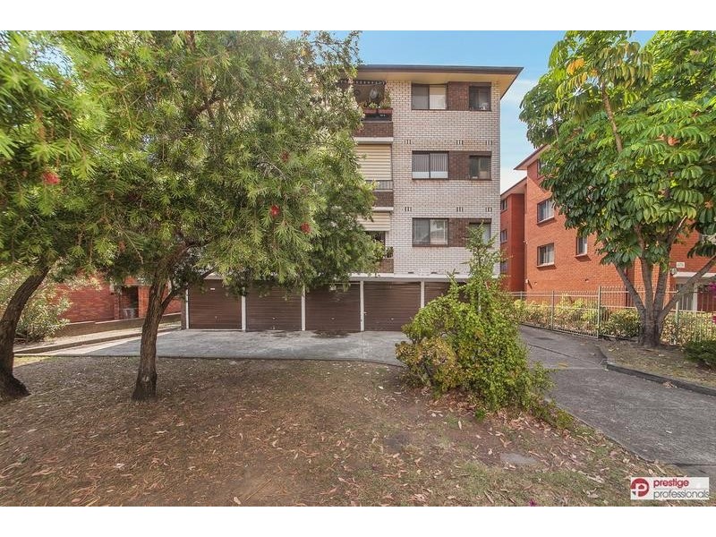 9/16 Drummond Street, Warwick Farm NSW 2170