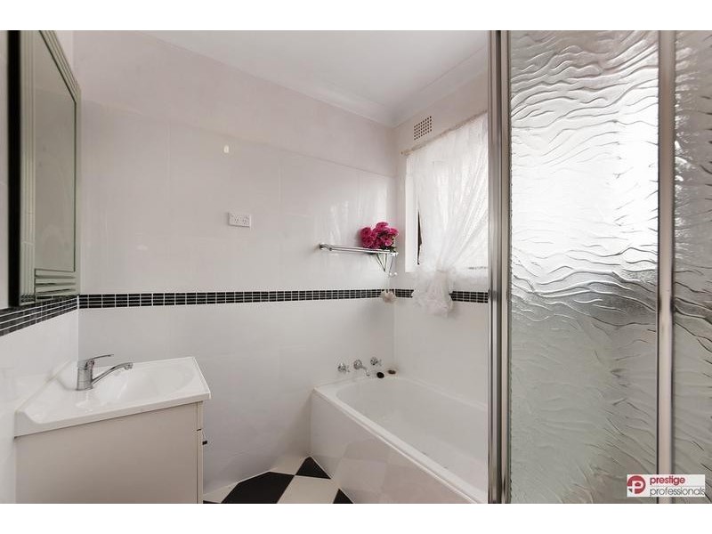 9/16 Drummond Street, Warwick Farm NSW 2170