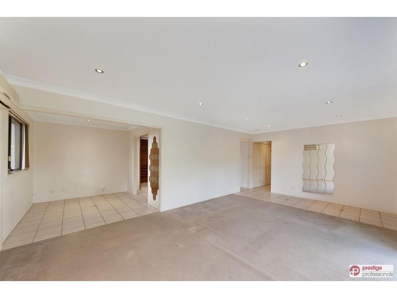 8 Quota Avenue, Chipping Norton NSW 2170