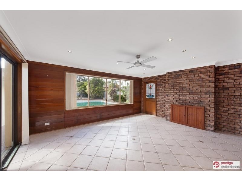 8 Quota Avenue, Chipping Norton NSW 2170