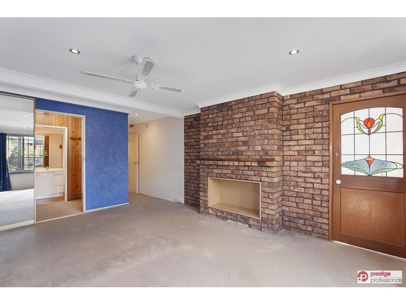 8 Quota Avenue, Chipping Norton NSW 2170