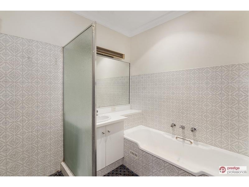 8 Quota Avenue, Chipping Norton NSW 2170