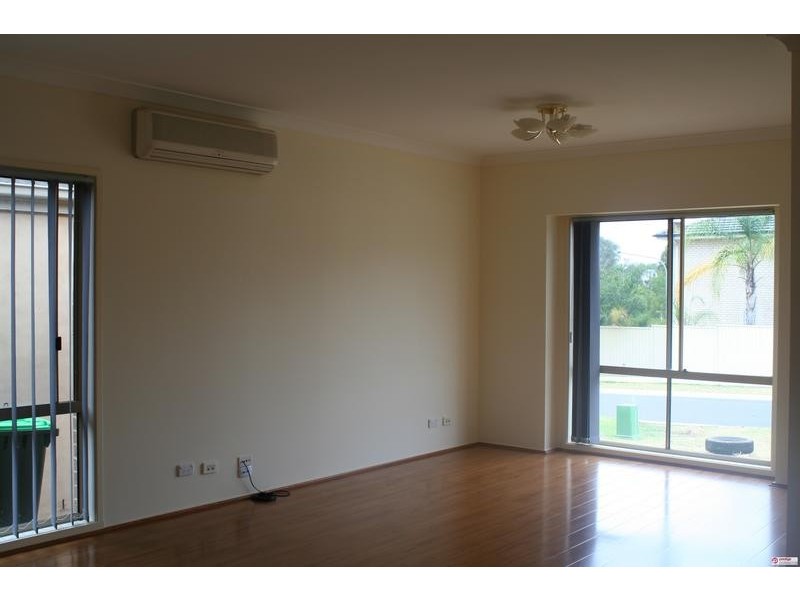 8 Yengo Court, Wattle Grove NSW 2173