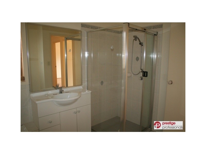 8 Yengo Court, Wattle Grove NSW 2173