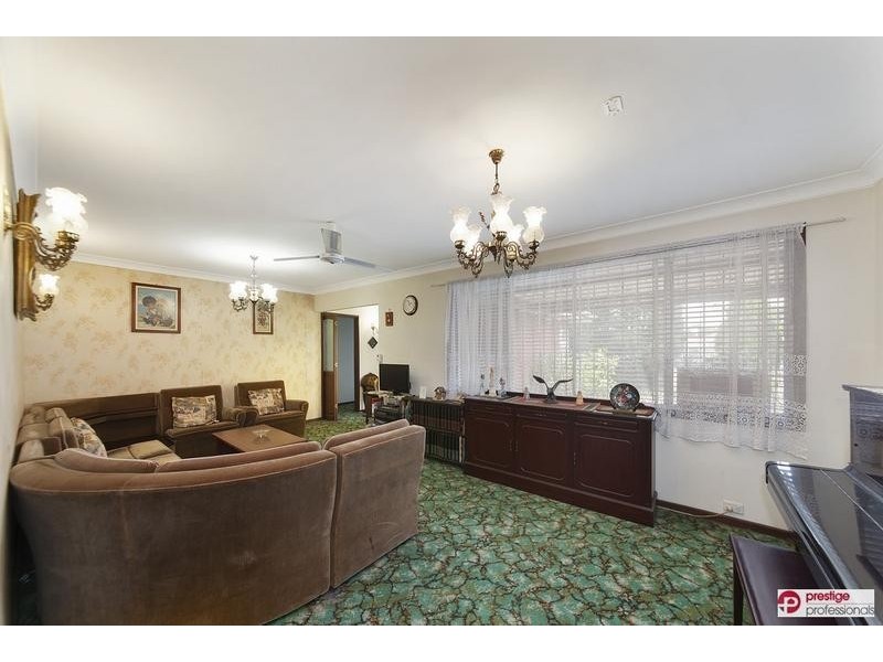 26 Edgecombe Avenue, Moorebank NSW 2170