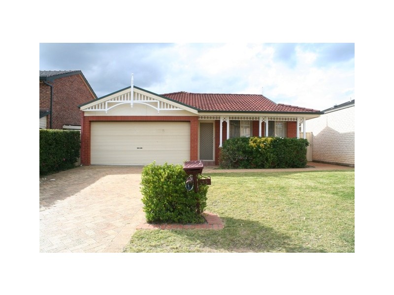 33 Ellesmere Court, Wattle Grove NSW 2173