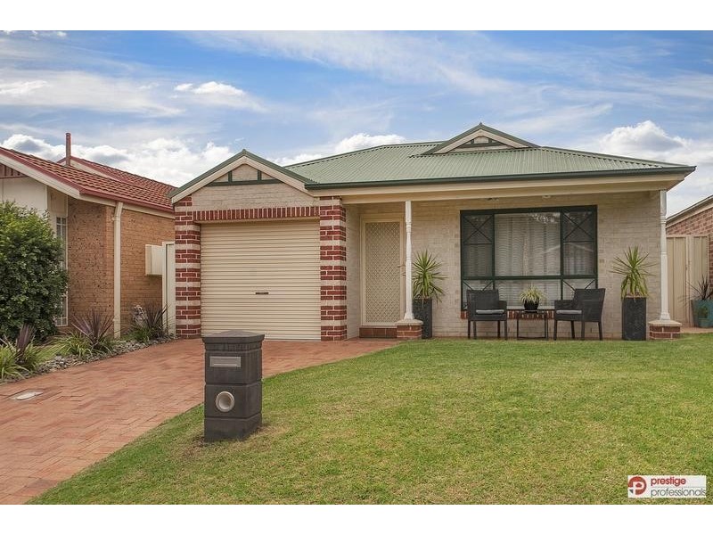 9 Wallcliffe Court, Wattle Grove NSW 2173