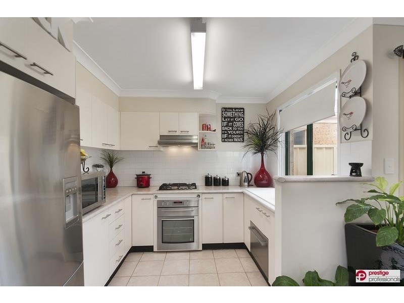 9 Wallcliffe Court, Wattle Grove NSW 2173