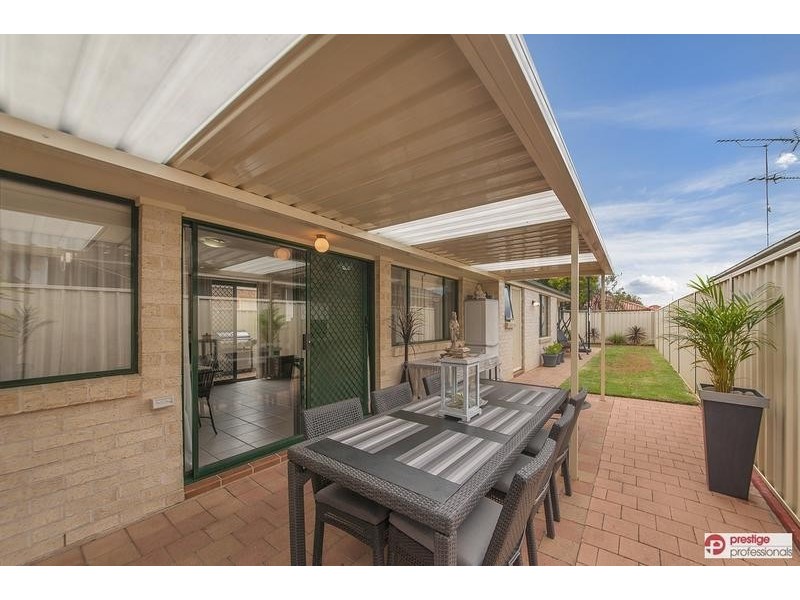 9 Wallcliffe Court, Wattle Grove NSW 2173