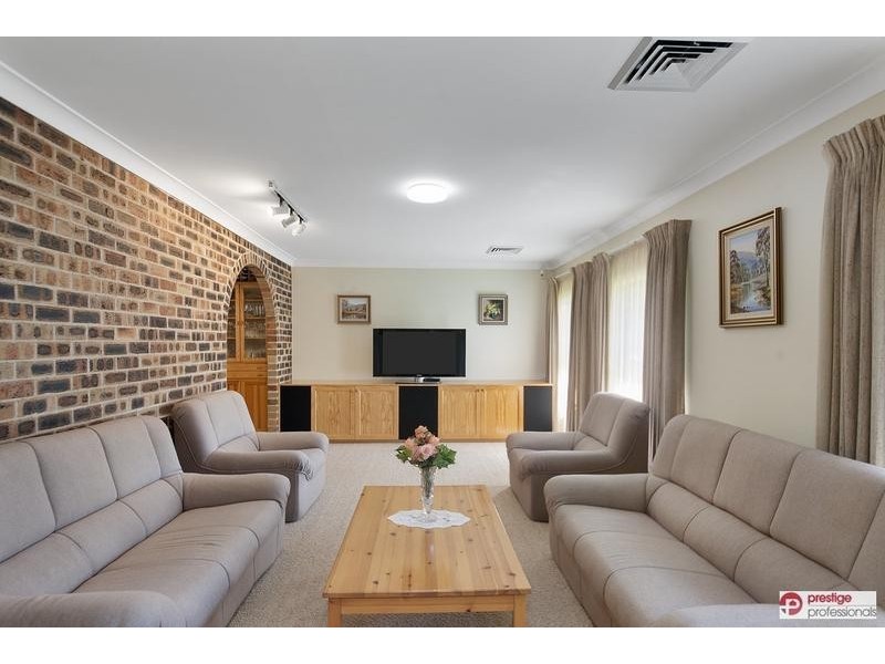 6 Pennington Avenue, Georges Hall NSW 2198