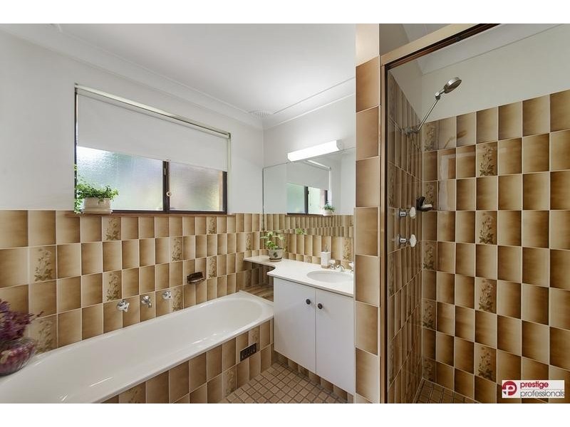 6 Pennington Avenue, Georges Hall NSW 2198