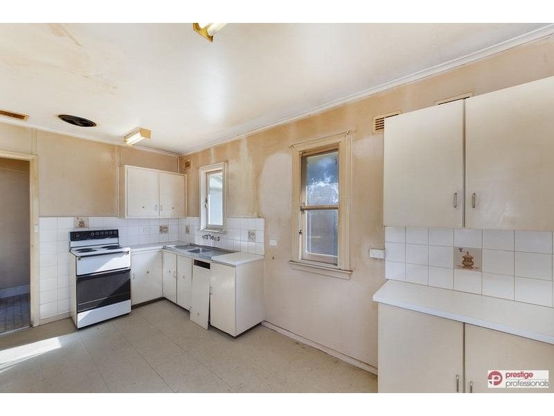 33 Brallos Avenue, Holsworthy NSW 2173