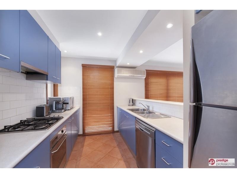 28 Valleyfield Court, Wattle Grove NSW 2173