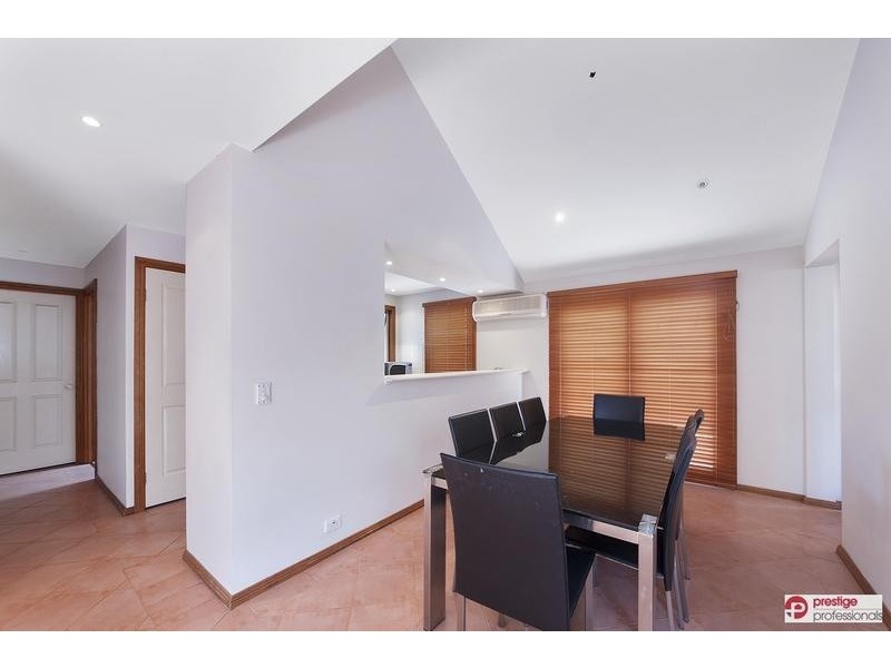 28 Valleyfield Court, Wattle Grove NSW 2173