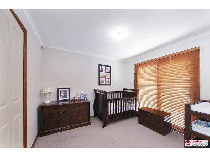 28 Valleyfield Court, Wattle Grove NSW 2173
