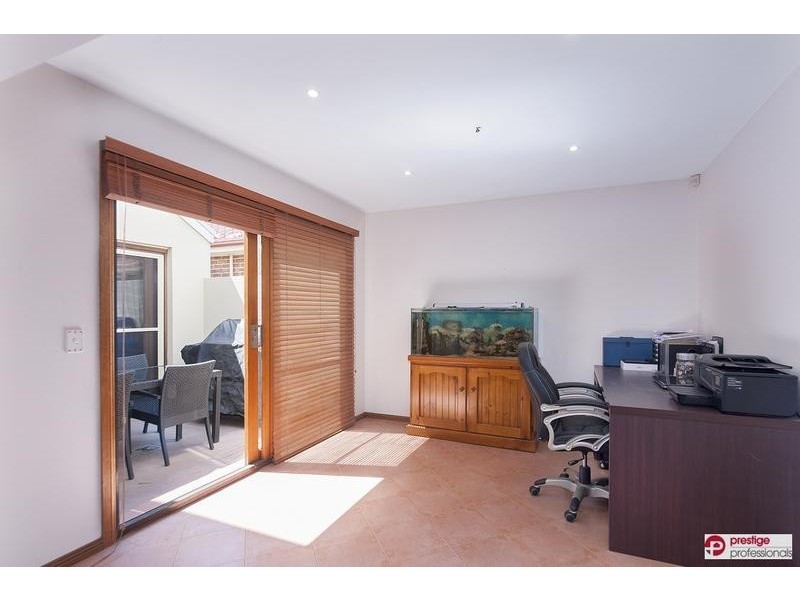 28 Valleyfield Court, Wattle Grove NSW 2173