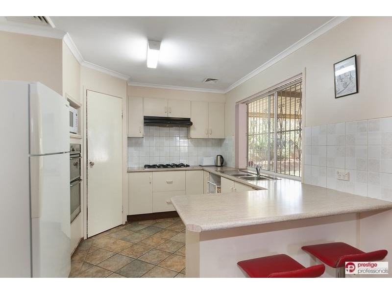 50 Woburn Abbey Court, Wattle Grove NSW 2173