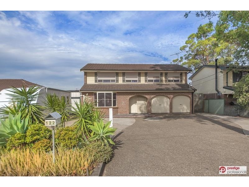 122 Nuwarra Road, Moorebank NSW 2170