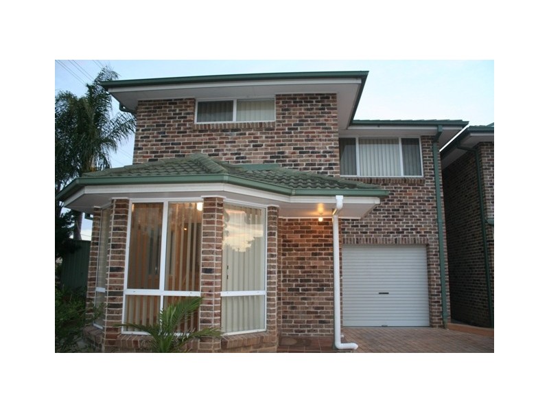 1/85 Nuwarra Road, Moorebank NSW 2170