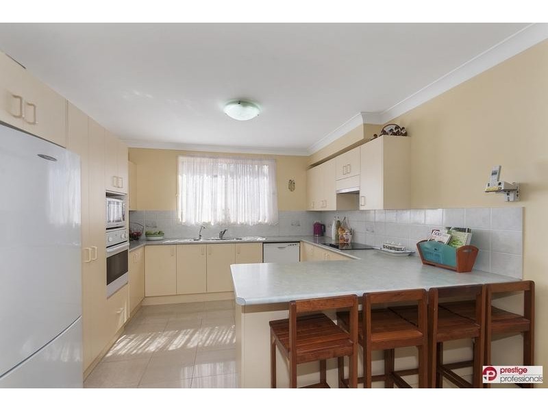 4 Applegum Place, Prestons NSW 2170