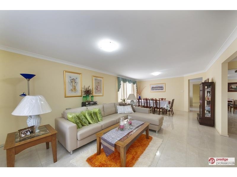 4 Applegum Place, Prestons NSW 2170