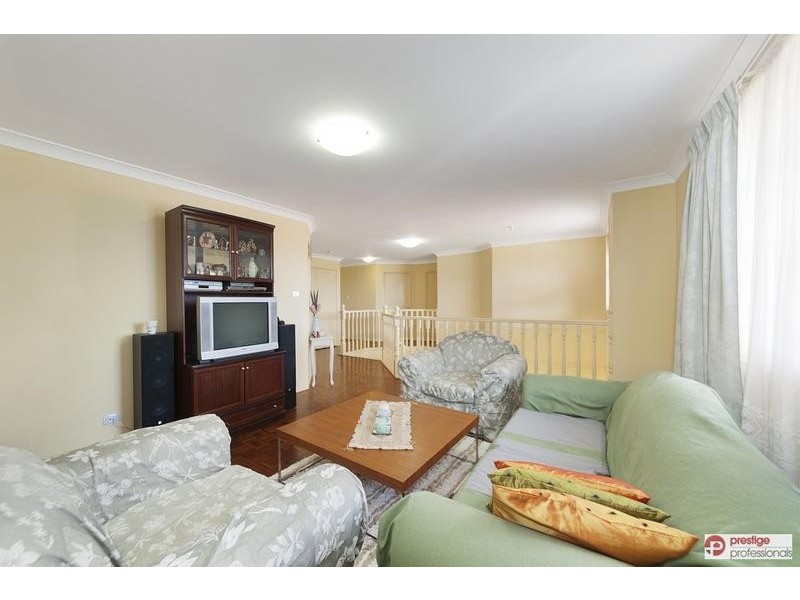 4 Applegum Place, Prestons NSW 2170