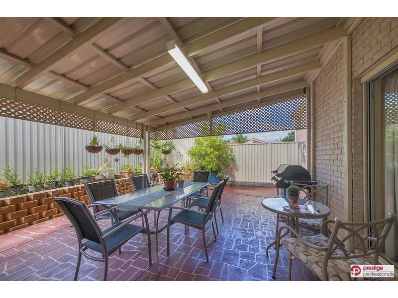 4 Applegum Place, Prestons NSW 2170