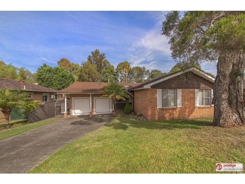 84 Renton Ave, Moorebank NSW 2170