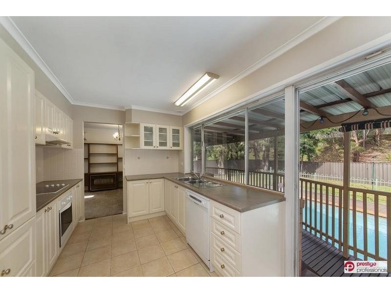 84 Renton Ave, Moorebank NSW 2170