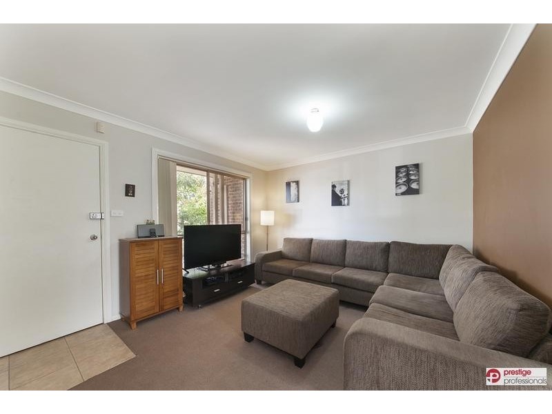 1/43 Araluen Avenue, Moorebank NSW 2170